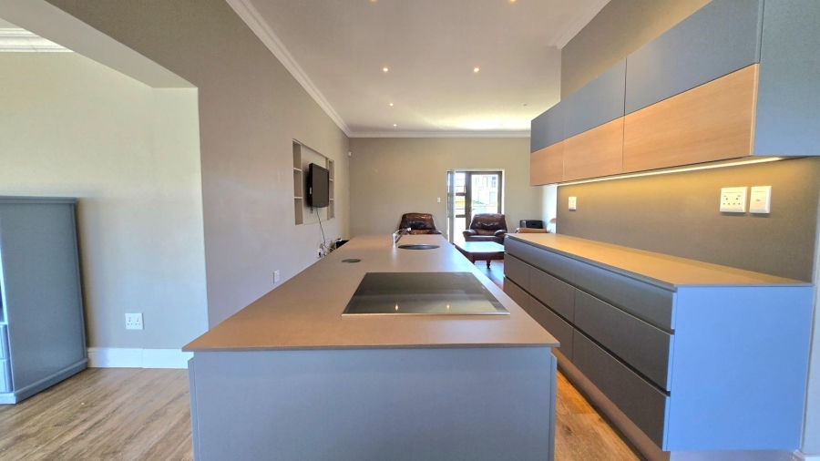 4 Bedroom Property for Sale in Kleinbaai Western Cape